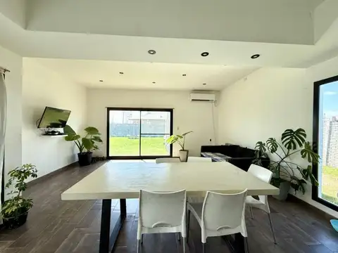 VENTA CASA EN CAÑUELAS PERMUTA