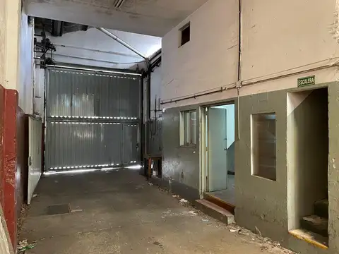 Galpon en Alquiler 52  mts Fondo