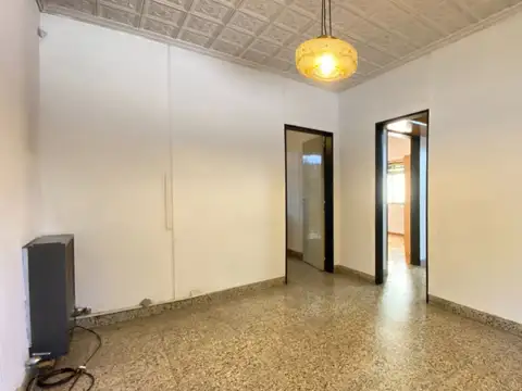 Depto Tipo Casa en Venta 60 años