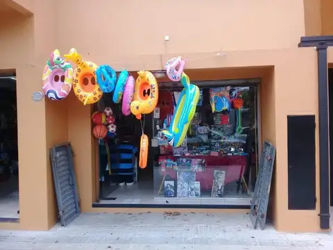 Venta de Local CERCANO A AVENIDA 137. Los Hornos, La Plata