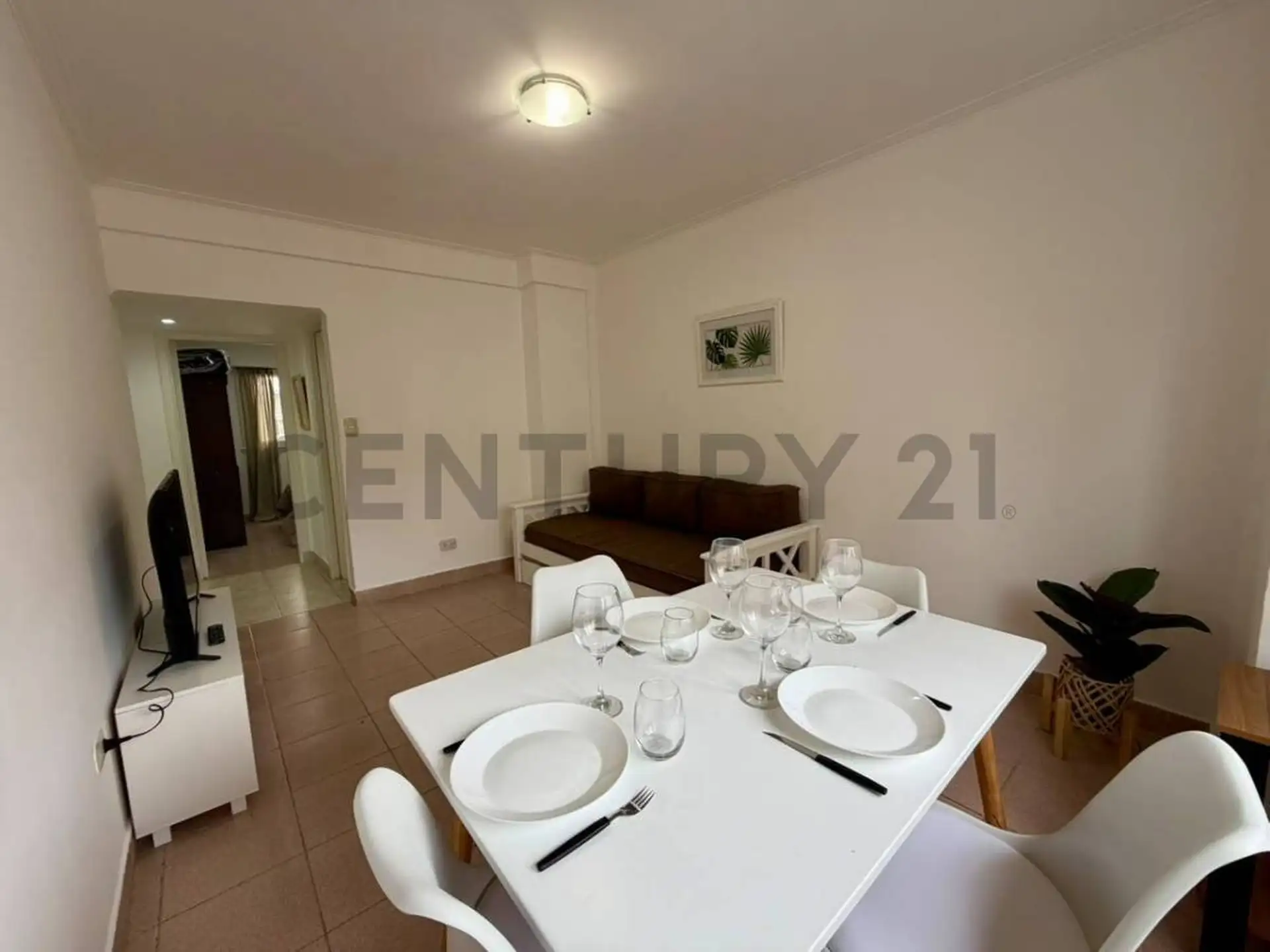 Departamento 2 ambientes al frente | Centro