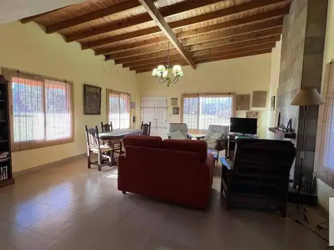 Quinta en venta - 3 Dormitorios 3 Baños - 10000mts2 - Mercedes