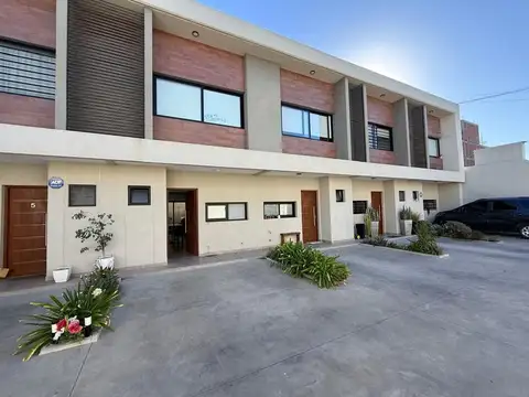 Depto Tipo Casa en Venta 3 años
