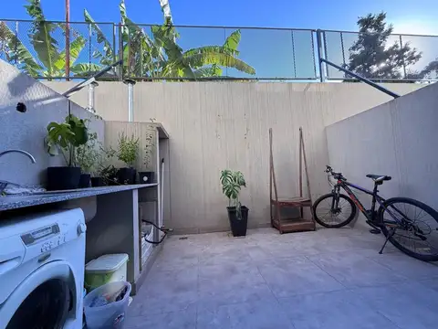Depto Tipo Casa en Venta de 3 ambientes