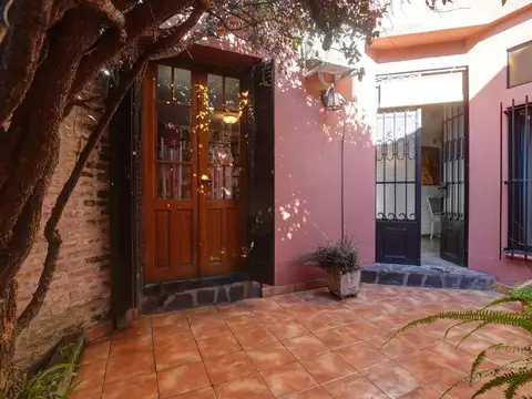 Depto Tipo Casa en Venta de 5 ambientes