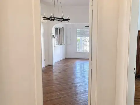 Depto Tipo Casa en Alquiler 50 años
