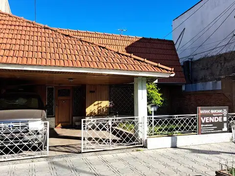 OPORTUNIDAD CASA TERRENO PROPIO Y DEPTO A REFACCIONAR