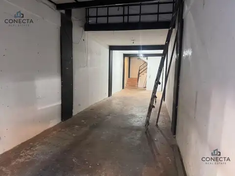 Local en Alquiler en Flores, $ 2.200.000