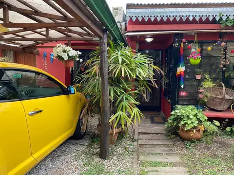 Casa 5 ambientes con 1 baño