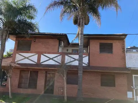 Chalet en venta es excelente esquina de Quilmes