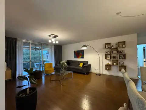 Departamento en Venta con 2 cocheras
