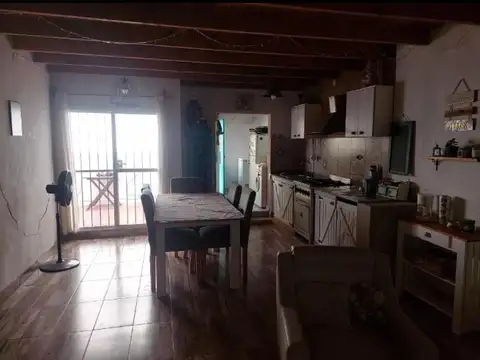 Luis Pereyra 104