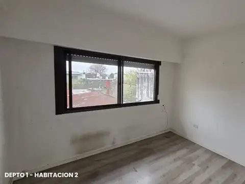 Depto Tipo Casa 6 ambientes con 2 baños
