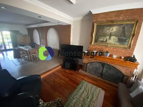 Casa 4 ambientes con 3 baños