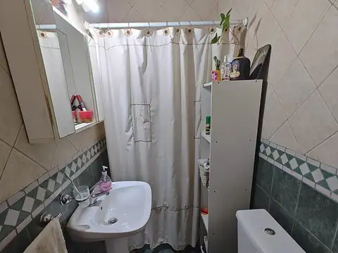 Depto Tipo Casa en Venta en Barrio San Carlos, USD 48.000