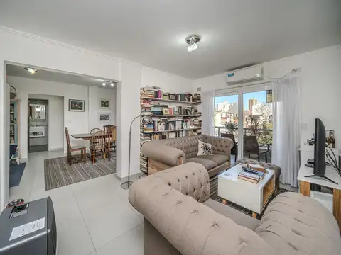 EN VENTA DEPARTAMENTO 5 AMB  CASEROS