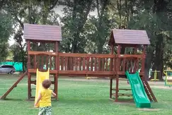 Áreas comunes piscina, gimnasio, club-house, juegos en Campos de Alvarez, Barrio cerrado