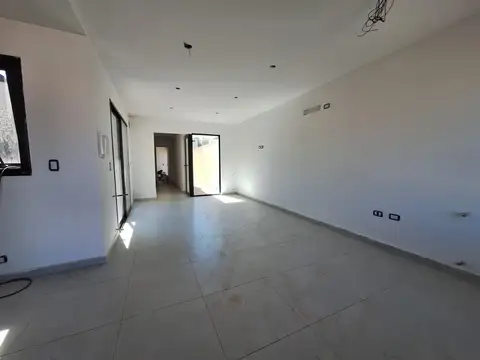 Casa en Venta en Russell, USD 95.000
