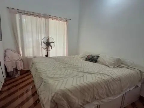 Casa 5 ambientes con 1 baño