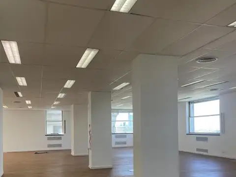 Oficina en Venta con 2 cocheras