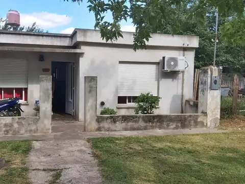 Venta Casa Excelente Estado.Servicios.Amplia.Consulte