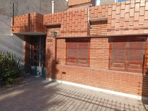 Juan José Paso 1100