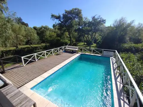 Venta de Casa de Campo 4 Ambientes en Delta Tigre