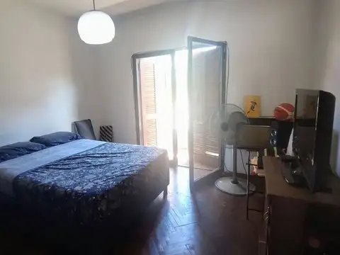 VENTA CASA DOS PLANTAS COCHERA Y GALPON, ARROYITO