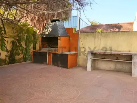 VENTA DE CASA 3 AMBIENTES - LOMAS DE ZAMORA