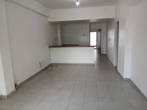 Castro 1600, Piso PB