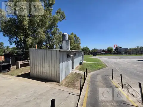 Depósito con Oficinas.