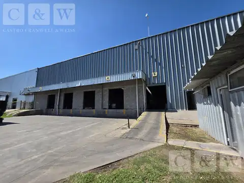 Depósito con Oficinas.