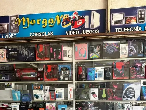 Local en centro de Lomas de Zamroa - Estratégica Ubicación