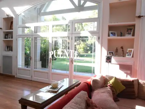 Casa de 6 dormitorios en Venta en Saint Thomas Sur