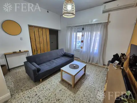 Venta casa 4 ambientes con cochera en Bernal