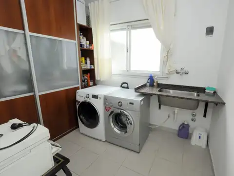 Casa en Venta en Sarandi, USD 350.000