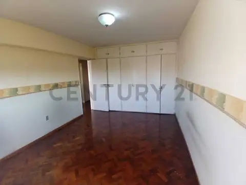 Departamento 5 ambientes con 3 baños