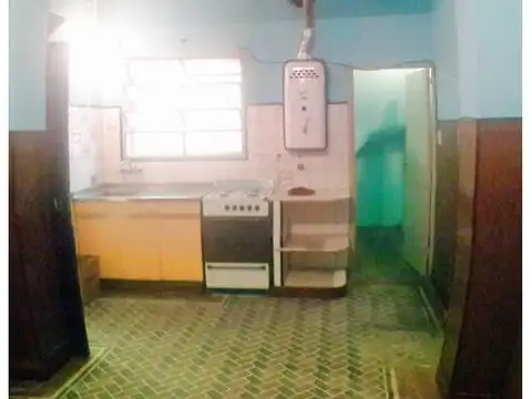 Av Francia 2675. Venta APTA CREDITO Casa con Amplio Terreno.