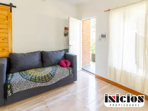 Casa 3 ambientes con 1 baño