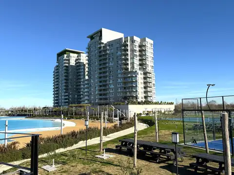Departamento de 3 ambientes en venta en Remeros Beach Sky 2