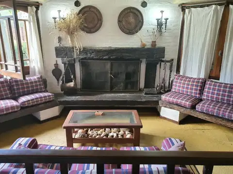 Casa en Venta con 1 cochera