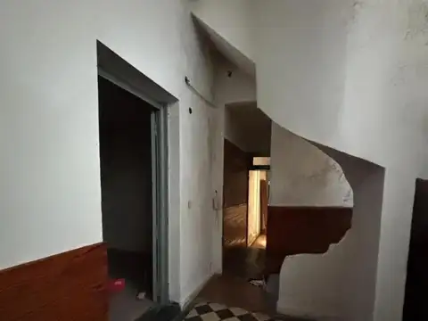 Departamento 7 ambientes con 2 baños