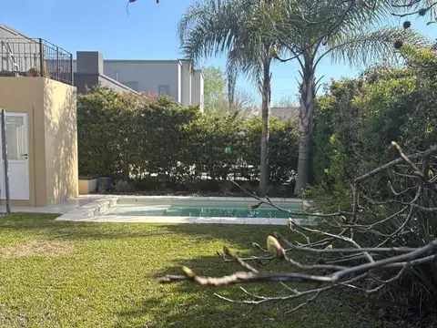 Casa en Venta en Pilar, USD 225.000