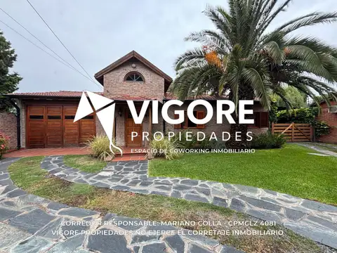 Chalet de 3 ambientes 1.242 M² en venta con cochera en Luis Guillón