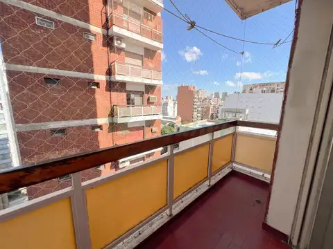 2 amb cfte lum bcon lav impec!  SubtA s/J.M.Moreno $750000