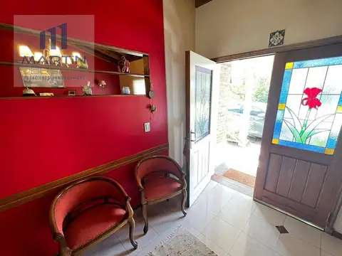 Casa 6 ambientes con 3 baños