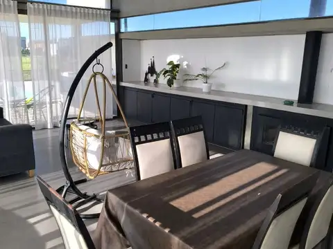 Casa en Venta en Horizontes al Sur, USD 150.000
