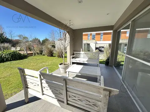 Casa en Alquiler de 3 dormitorios