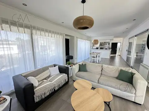 Casa 4 Ambientes en Alquiler – Barrio Rumencó