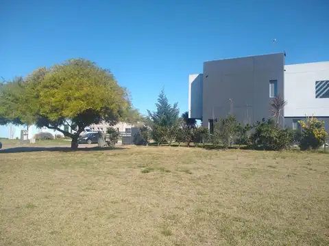 Terreno en Venta de 879,0 m2